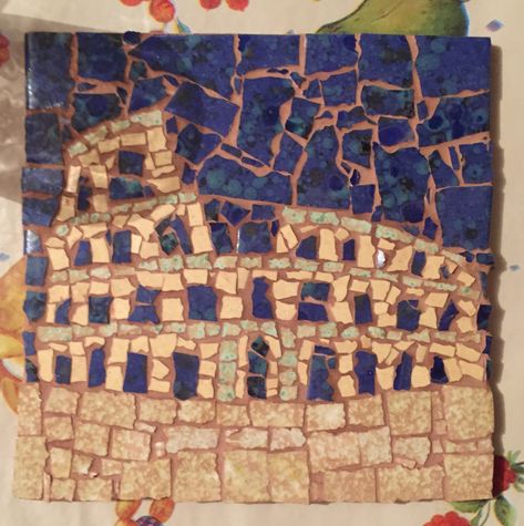 #mosaico #mosaic realizado sobre madera. Es el coliseo romano en todo su esplendor. High Art, Ancient Rome, Mosaic Art, Art Classes, Art Lessons, Rome, Greece, Character Art, Mosaic