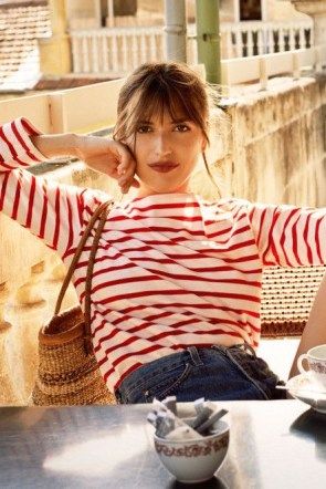 Style Chic Parisien, Damas Style, Jeanne Damas Style, French Capsule Wardrobe, Dress Like A Parisian, Parisienne Style, Outfit Elegantes, Style Parisienne, Lara Stone