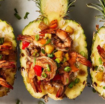 Savory Pineapple Recipes, Salmon Pineapple, Jerk Salmon, Jerk Shrimp, Pineapple Rice, Pineapple Bowl, Butter Potatoes, Chopped Pineapple, Tropical Food