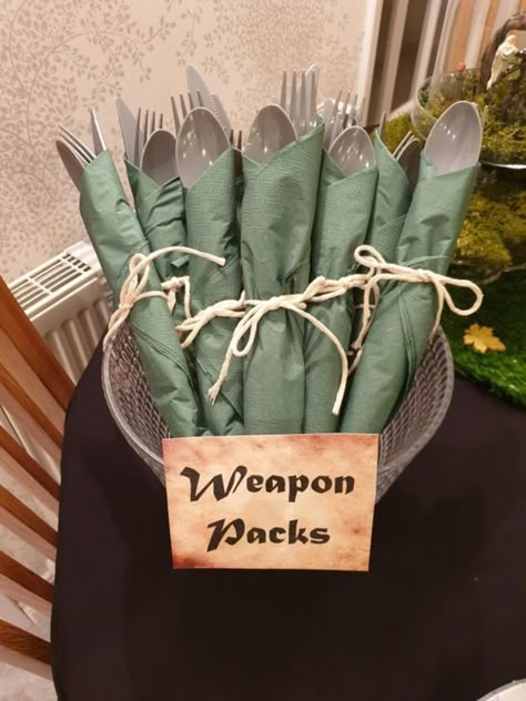 Fun utensil idea Lord Of The Rings Themed Wedding Centerpieces, Dnd Themed Party Ideas, Lord Of The Ring Themed Wedding, Lotr Decorations Party, Medieval Wedding Centerpieces, The Lord Of The Rings Birthday Party, Lord Of The Rings Halloween Party, Nerd Party Ideas, Celtic Party Ideas