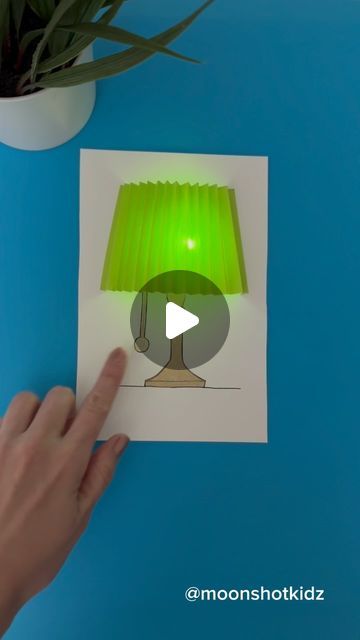 Science Electricity Project, Circuit Cards Diy, Electric Circuit Projects Kids, Electric Circuit Projects Ideas, Sst Project Ideas, Art Cards Ideas, Electric Circuits For Kids, Diy Table Lamp Ideas, Paper Lamp Craft