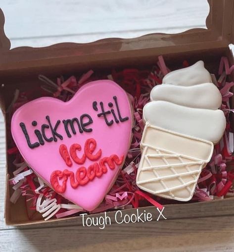 Valentines Day Week, Boyfriend Cookies, Vday Cookies, Bauble Ideas, Dirty Valentine, Valentine Cookies Decorated, Valentines Treats, Valentine Day Week, Valentines Cookies