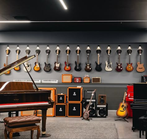 Music Store Interior, European School, Store Architecture, Church Interior Design, Guitar Store, Church Interior, Up Music, Music School, Luxury Lifestyle Dreams