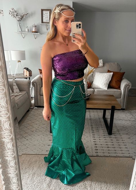 Little Mermaid Costume Women, Diy Mermaid Costume For Women, Little Mermaid Costume Diy, Mermaid Diy Costume, Diy Mermaid Top, Easy Mermaid Costume, Best Disney Costumes, Little Mermaid Halloween Costume, Diy Mermaid Costume