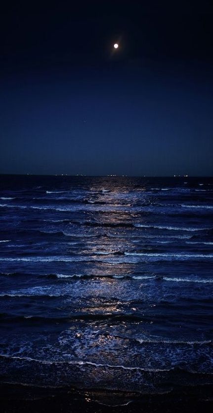 Moonlit midnight blue sea and sky; photography, artist unknown Wallpaper Night, Dark Blue Aesthetic, Scenery Beautiful, Moonlight Photography, Ocean At Night, Dark Blue Wallpaper, Midnight Sky, Photography Artist, Night Scenery