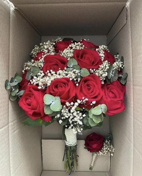 Prom Bouquet, Red Wedding Theme, Prom Photoshoot, Red Bouquet Wedding, Red Wedding Flowers, Red Bouquet, Red Rose Bouquet, Prom Flowers, June Wedding