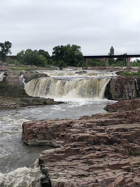 Falls Park in Sioux Falls, SD. Autumn Park, Sioux Falls, Sioux, Niagara Falls, The Good Place, Massage, Favorite Places, Natural Landmarks, Water