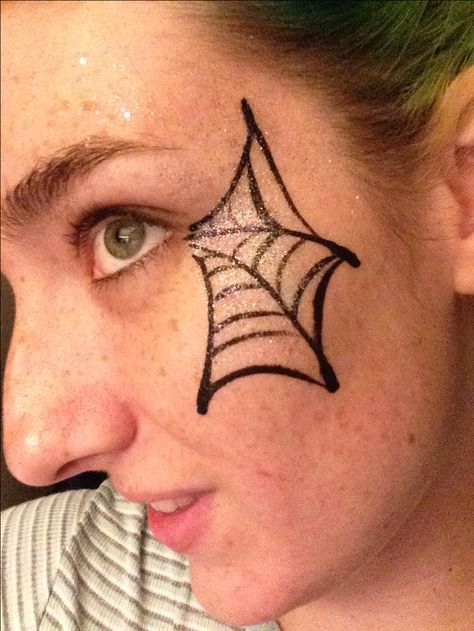 Web Face Paint, Spider Face Paint Women, Spiderweb Face Paint, Spider Web Face Paint, Easy Spider Web Face Paint, Face Paint Spider Web, Spider Face Paint, Face Paint Spider, Spider Eye Face Paint