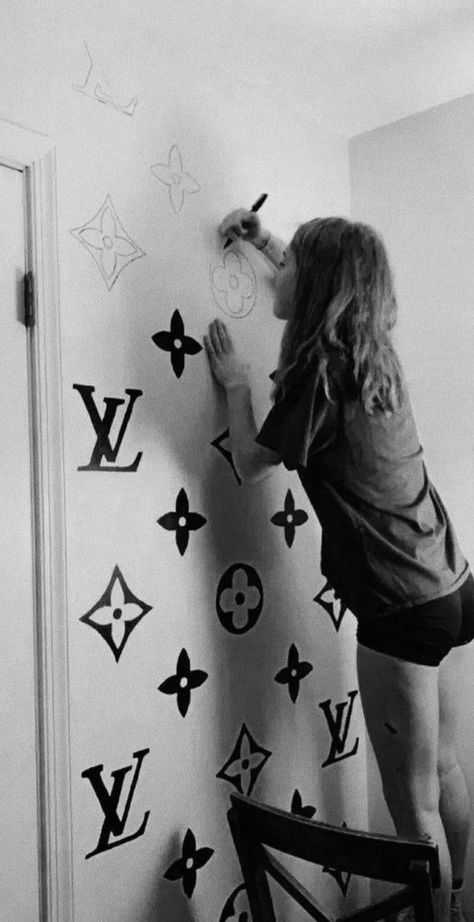 Wall Painting Ideas Bedroom Aesthetic, Louis Vuitton Painting, Wall Painting Ideas Aesthetic, Wall Painting Ideas Bedroom Teenager, Wall Painting Ideas Creative, Louis Vuitton Nails, Decorate Wall, Louis Vuitton Pattern, Student Room