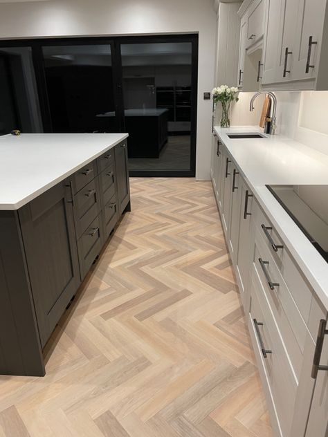 Mountain Oak Karndean, Fishbone Floor Kitchen, Herringbone Karndean Flooring, Oak Herringbone Floor Kitchen, Herringbone Lvt Floor Kitchen, Chevron Kitchen Floor, Chevron Flooring Kitchen, Lvt Herringbone Flooring, Karndean Herringbone