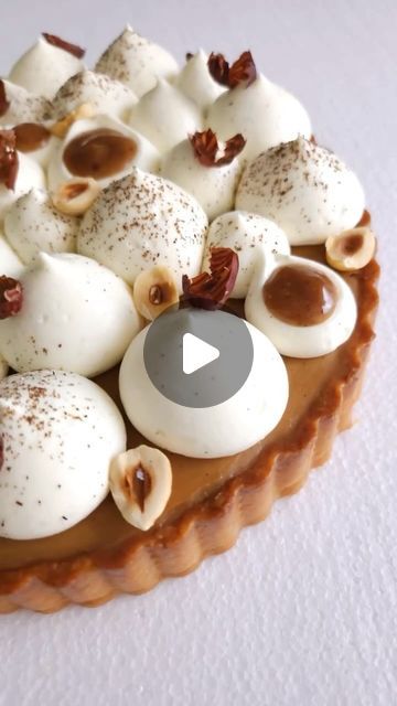 ��𝐍𝐚𝐧𝐜𝐲 𝐁𝐨𝐮𝐜𝐡𝐞𝐫 on Instagram: "Repost @chovdelices - Tarte Vanille Caramel Noisettes ❤️🥰😍😋🤗🫶😘 #tarte #vanille #caramel #noisette #hazelnut #patisserie #pastry #vanilla" Hazelnut Tart, Fruit Display, Instagram Repost, Hazelnut, Tart, Caramel, Pastry, Vanilla, Fruit