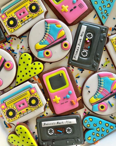 30th Birthday Cake For Women, Roller Skate Birthday Party, Decades Party, 80s Birthday Parties, Rockstar Birthday Party, Music Cookies, Royal Icing Sugar, Cookies Theme, Colorful Birthday Party