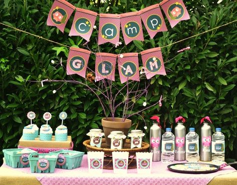 Kind of a fun idea- Troop Beverly Hills / glam camping party Glamping Birthday Party, Glam Camping, Glamping Birthday, Unique Party Ideas, Camping Desserts, Glamping Party, Camping Birthday Party, Camping Parties, Heart Party