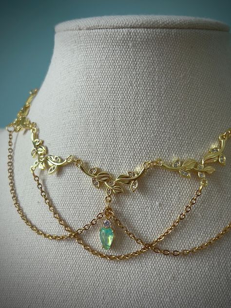 Gold Draped Leafy Vine Choker Necklace, Beautiful Regal Fantasy Fairytale Jewelry, Elegant Ethereal Regency Teardrop Choker, Fairycore Charm - Etsy Elven Wedding Jewelry, Gold Fantasy Accessories, Fantasy Wedding Jewelry, Fantasy Inspired Jewelry, Targaryen Jewelry Aesthetic, Fantasy Accessories Jewelry, Fantasy Gold Jewelry, Medieval Fantasy Jewelry, Elven Jewelry Necklaces