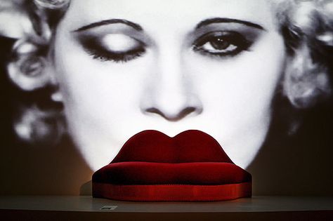 Salvadore Dali Lips Sofa, Turner Painting, Julia Margaret Cameron, Museum Of Childhood, Mae West, Man Ray, Salvador Dali, Design Museum, Dali