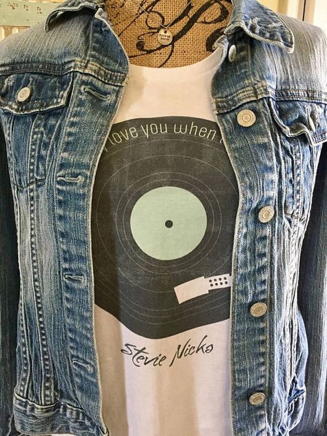 Stevie Nicks Concert Outfit Ideas, Tom Petty Stevie Nicks, Stevie Nicks Concert, Stevie Nicks Style, Stevie Nicks Fleetwood Mac, Fall Photo, Favorite Lyrics, Boutique Chic, Concert Tshirts