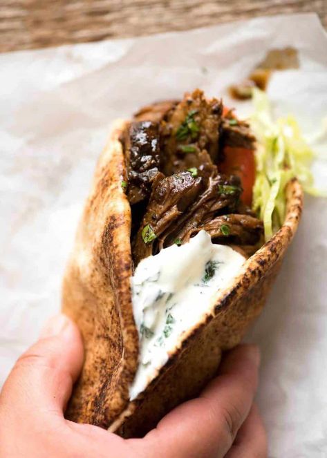 Slow Cooked Lamb Shawarma Wraps #NiceLambRecipes Lamb Shawarma, Mediterranean Cooking, Wallpaper Food, Moon Beach, Doner Kebab, Slow Cooked Lamb, Lamb Dishes, Recipetin Eats, Greek Dishes