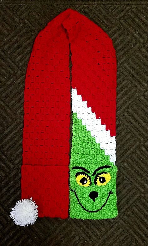 Grinch Scarf Crochet Pattern Free, Christmas Crochet Scarf, Christmas Scarf Pattern, Christmas Scarf Crochet, Scarf Pattern Design, Crochet Scarf Pattern Free Easy, Girls Frocks Design, Crochet Baby Girls, Christmas Scarves