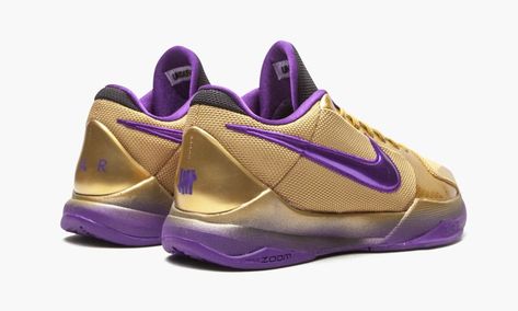 Basketball shoes kobe