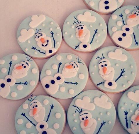 Olaf cookies yum x Frozen Fondant Cookies, Frozen Cupcake Ideas, Frozen Fondant, Olaf Cookies, Olaf Cupcakes, Cupcakes Frozen, Frozen Cupcake Toppers, Elsa Cake Frozen, Deco Cupcake