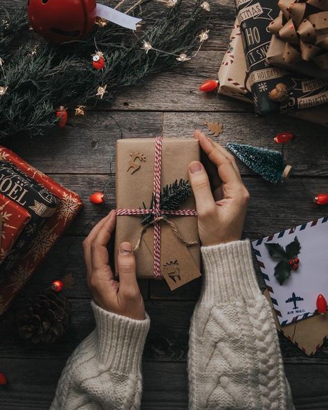 Cottagecore Christmas, Christmas Advertising, Christmas Flatlay, Christmas Activity Book, Happy Birthday Cake Images, Christmas Shoot, Charlie Brown Christmas, Holiday Mood, Christmas Photography