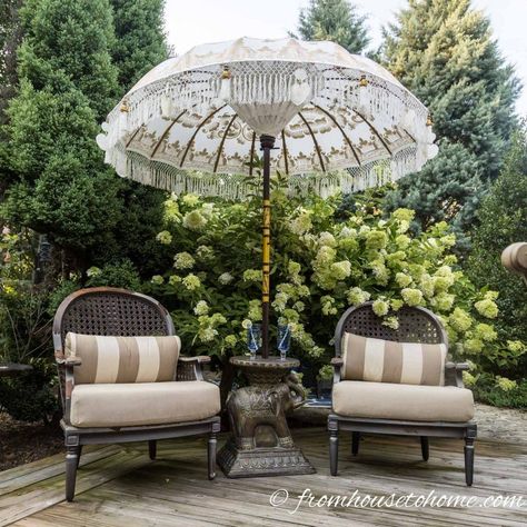 I love fancy patio umbrellas, but they're so expensive! Which is where this tutorial for making your own DIY fringe patio umbrella comes in handy. It's a great way to add some glam to your deck or patio even if you're on a budget. #fromhousetohome #deck #patio  #decks #diydecorating #outdoordecor Balinese Umbrella, Fringe Patio Umbrella, Umbrella With Fringe, Outdoor Deck Decorating, Patio Decks, Garden Patios, Diy Fringe, Deck Or Patio, Summer Outdoor Decor