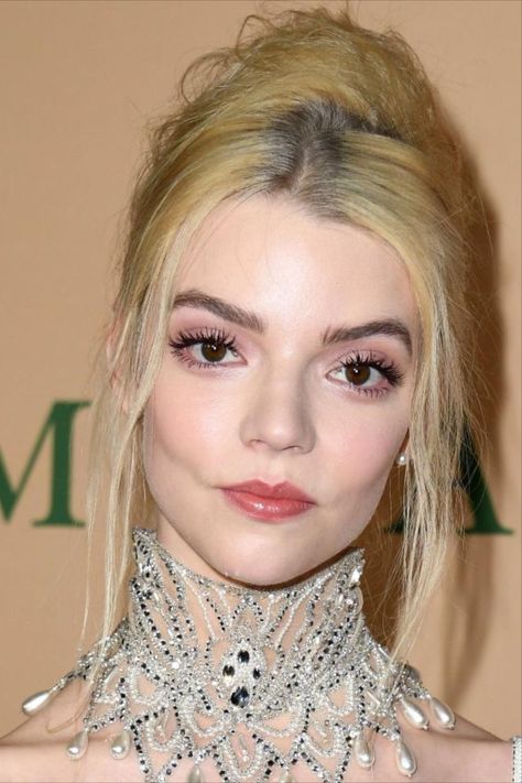 Ethereal Dramatic Ingenue Anya Taylor Joy Ethereal Celebrities, Ingenue Celebrities, Ethereal Dramatic, Makeup For Round Eyes, Applying Mascara, Essence Makeup, Capsule Closet, Doe Eyes, How To Do Makeup