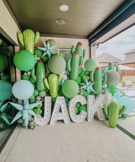 Party Balloons Diy, Bridal Shower Balloons, Cactus Party, Balloon Arrangements, Birthday Party Theme Decorations, Custom Balloons, Balloon Backdrop, Balloon Wall, Balloon Diy