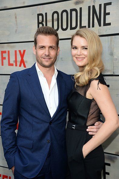 Gabriel Macht and actress Jacinda Barrett attend the Premiere of Netflix's "Bloodline" at Westwood Village Theatre on May 24, 2016, in Westwood, California. | Source: Getty Images. Jacinda Barrett, Suits Meghan, Donna Paulsen, Sarah Rafferty, Westwood California, Gina Torres, Gabriel Macht, Lawyer Fashion, Celebrity Families