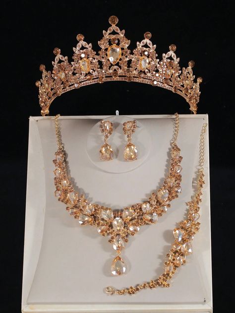 Crown pendant necklace