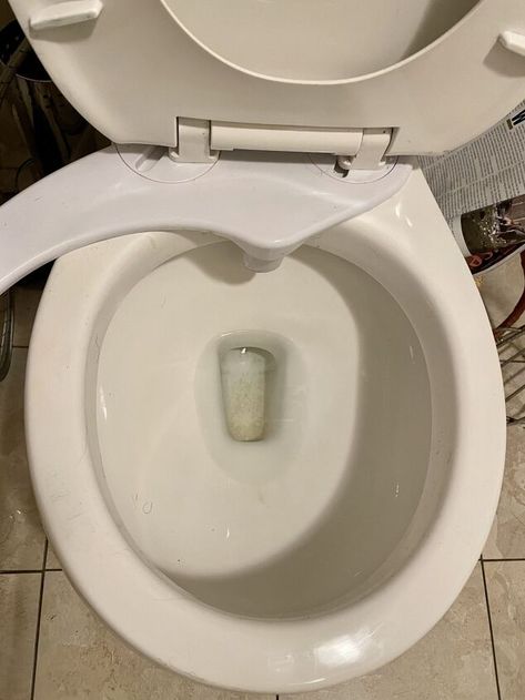 Clean Toilet Stains, Cleaning With Coke, Cleaning Toilet Stains, Can Of Coke, Toilet Stains, Old Wives Tales, Bathroom Repair, Clean Toilet, Carbonated Soft Drinks