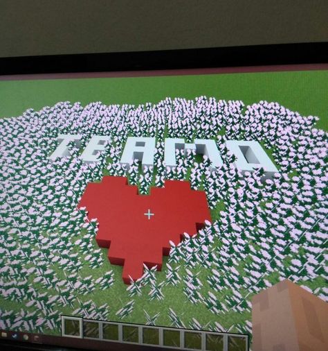 Love Minecraft Builds, Minecraft Love Builds, Romantic Minecraft Builds, Cute Things To Build In Minecraft, Minecraft Heart, Minecraft Valentines, Minecraft W, Minecraft Farm, Minecraft Room