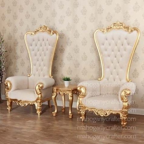 Maharaja Chair Living Rooms, Maharaja Chair Design, Cozy Bedroom Master, Royal Bedroom Ideas, Bridal Chairs, Maharaja Chair, Bedroom Inspirations Modern, Chester Sofa, Royal Bedroom Design