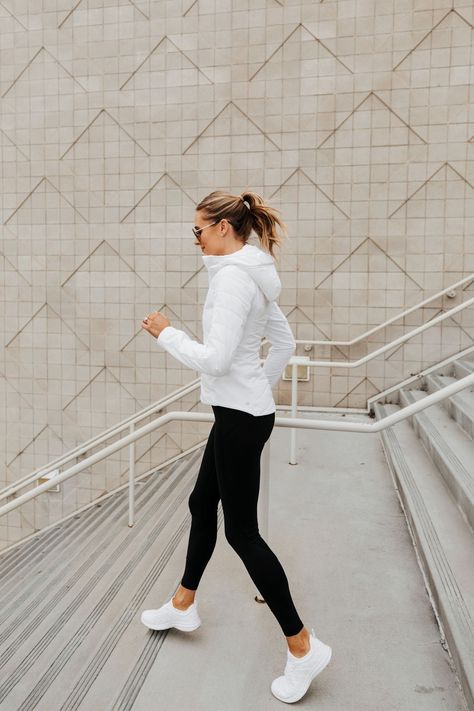 Gym Outfit Women, Athleta Outfits, Athleisure Outfits Winter, Athleisure Outfits Spring, Workout Outfits Winter, Chic Jean Outfits, Athleisure Outfits Summer, Fabric Guide, Outfits Athletic