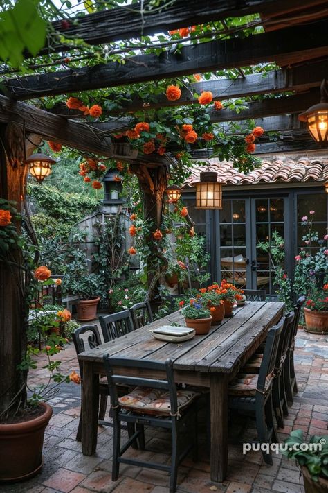 Outdoor Tuscan Patio: Bringing the Charm of Tuscany to Your Backyard - Puqqu Tuscan Patio, Tuscan Kitchen Design, Have Inspiration, Patio Designs, Outdoor Decor Backyard, Outdoor Patio Decor, Backyard Projects, Backyard Patio Designs, Outdoor Oasis