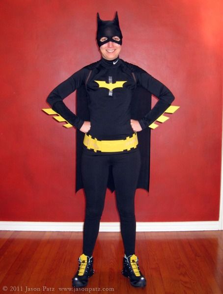 Batgirl Costume Diy, Batwoman Costume, Diy Girls Costumes, Green Lantern Costume, Star Wars Costumes Diy, Lantern Costume, Diy Superhero Costume, Batman Costume Diy, Boys Halloween Costumes Diy