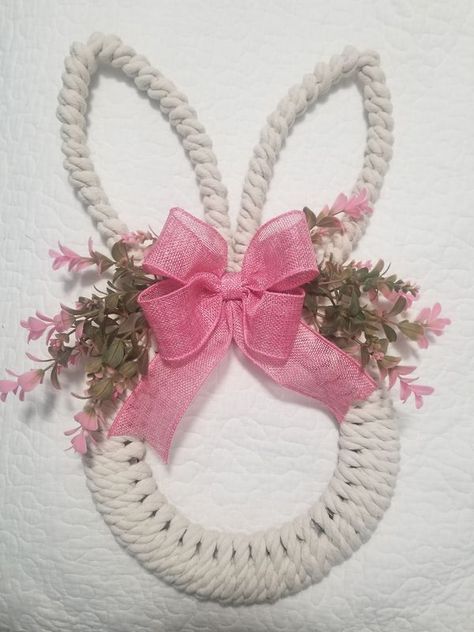 Easter Wreath Craft, Cross Wreath Diy, Dollar Tree Easter Crafts, Easter Mesh Wreaths, Creative Easter Eggs, Easter 2024, Easter Arrangement, Easy Valentine Crafts, Easter Wreath Diy