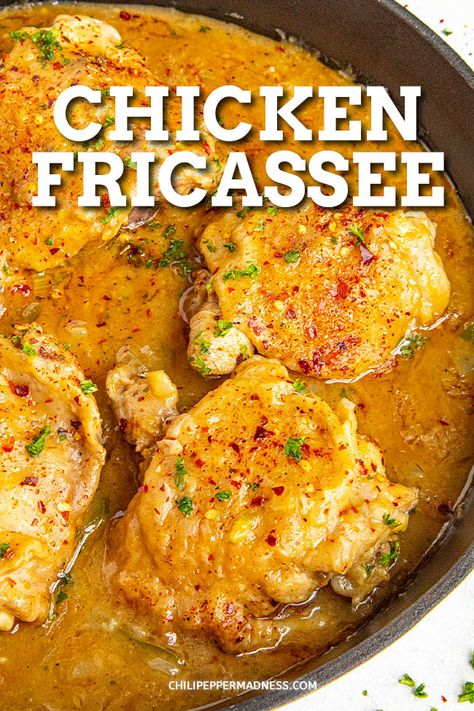 Chicken Fricasse Recipe, Easy Cajun Chicken, French Chicken, Chicken Smothered, Cajun Chicken Recipes, Easy Cajun, Chicken Fricassee, Chicken Receipes, New Orleans Recipes