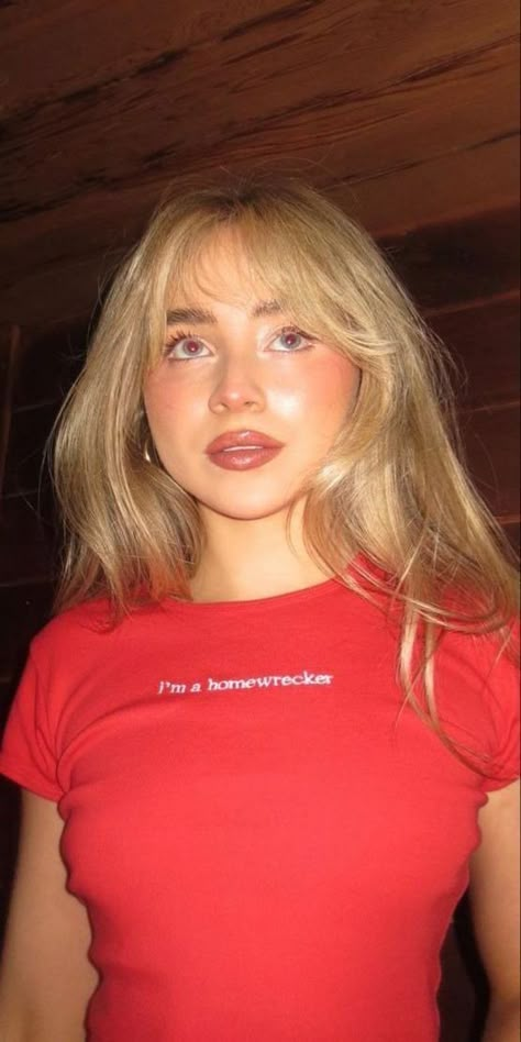 Sabrina Carpenter Style, Blonde Bangs, Blonde Hair With Bangs, Bangs For Round Face, Haircuts Straight Hair, Long Hair With Bangs, Hair Inspo Color, Sabrina Carpenter, Hairstyles With Bangs