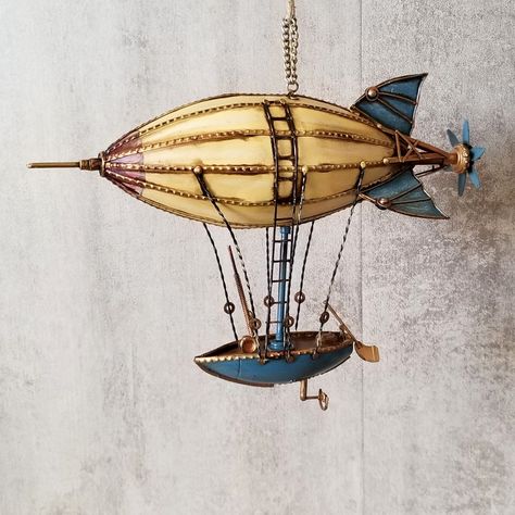 Steampunk Ship, Airship Art, Hot Air Balloon Craft, Steampunk Airship, Western Restaurant, Balloon Crafts, Spiderman Pictures, Metal Garden Art, Assemblage Art