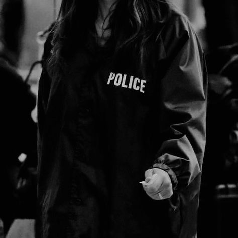 Female Detective, Detective Aesthetic, Badass Aesthetic, Dream Career, Police Women, Fbi Agent, Character Aesthetic, Nara, Dream Job