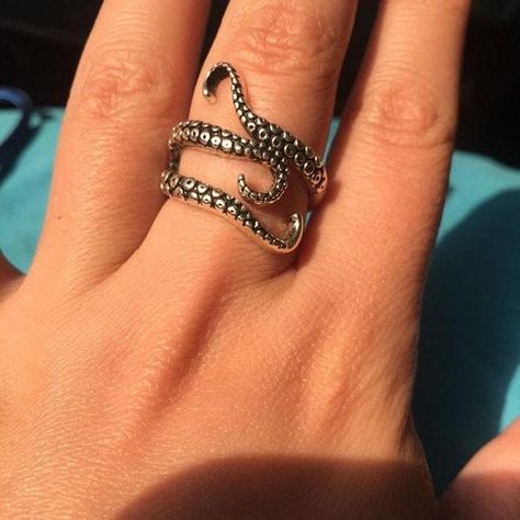 6 Fingers, Tentacles Ring, Detailed Ring, Rings Cool, Kraken, Just Amazing, Octopus, Aesthetic Fashion, Costume Jewelry