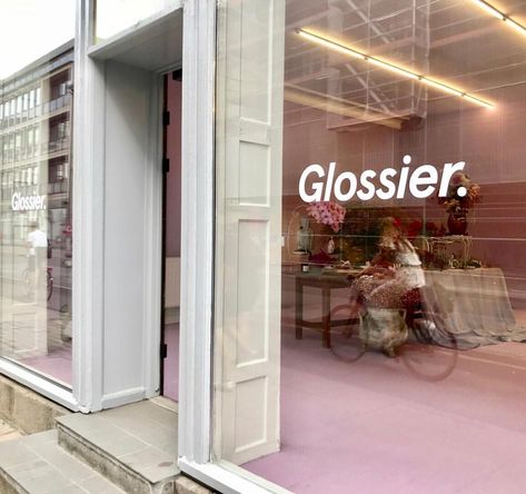 Glossier New York, Clean Girl Coquette, Glossier Ad, Carefree Aesthetic, Glossier Beauty, Glossier You, Glossy Makeup, About Makeup, Matilda Djerf