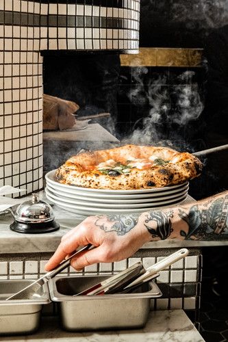 Pizzeria Aesthetic, Napoletana Pizza, Italian Disco, Lifestyle Restaurant, Pizza Photography, Pizza Aesthetic, Pizza Photo, Dallas Restaurants, Neopolitan Pizza