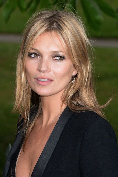 Kate Moss Hair, Moss Fashion, Kate Moss Style, Mode Tips, Hair Down, Hair Pictures, Cara Delevingne, Kate Moss, Great Hair