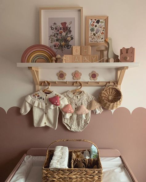 Boho Baby Room Girl, Vintage Baby Girl Nursery, Baby Shelves, Boho Baby Girl Nursery, Baby Room Shelves, Boho Nursery Girl, Nursery Shelf Decor, Me Waiting, Boho Baby Room