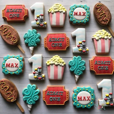 Carnival Cookies Decorated, Carnival Theme Cookies, State Fair Cookies, Carnival Cake Pops, Circus Popcorn, Cookie Carnival, Carnival Printables, Popcorn Cookies, County Fair Birthday