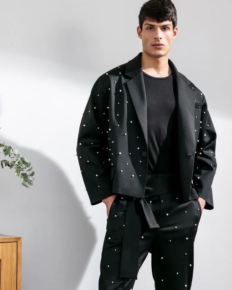 Stars In The Night Sky, Pearl Jacket, High Fashion Men, Look Festival, Wedding Outfit Men, Designer Suit, In The Darkness, Elegante Casual, Fashion Suits For Men