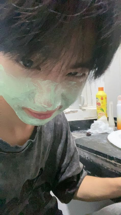 Fake Korean Boyfriend, Teen Korean Boy, Boy With Face Mask, Douyin Male, Korean Teen Boy, Boy Pfp Aesthetic, Asian Boy Aesthetic, Korean Boys Aesthetic, Korean Boy Aesthetic