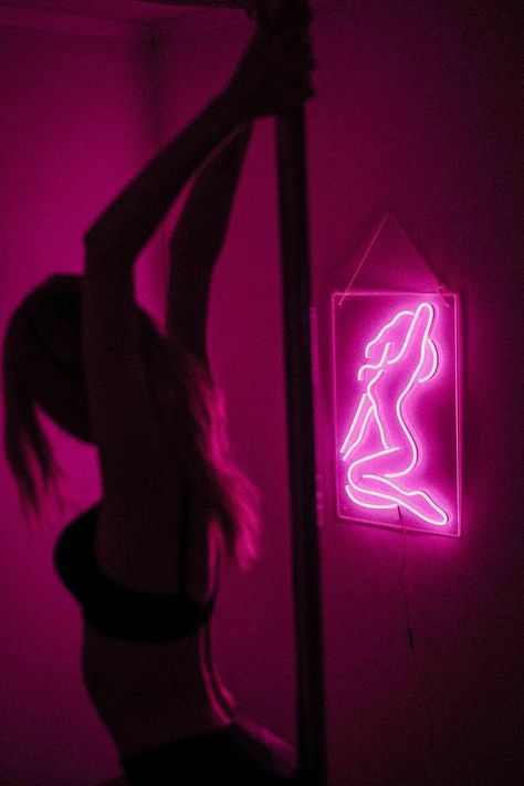 Dungeon Room, Night Club Aesthetic, Pink Neon Sign, Image Couple, Nightclub Aesthetic, Vinnie Hacker, Clubbing Aesthetic, Dancing Aesthetic, Neon Aesthetic